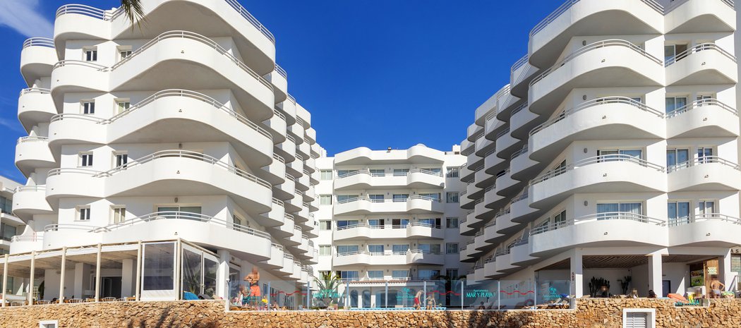 Apartamentos Mar y Playa-1
