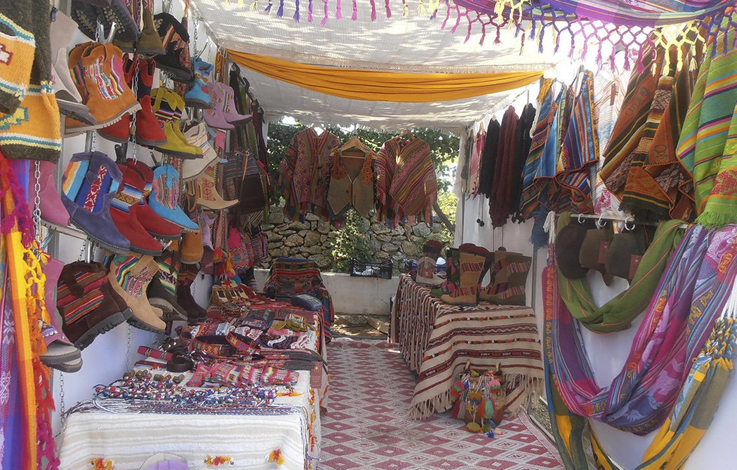 The must-visit Punta Arabí street market