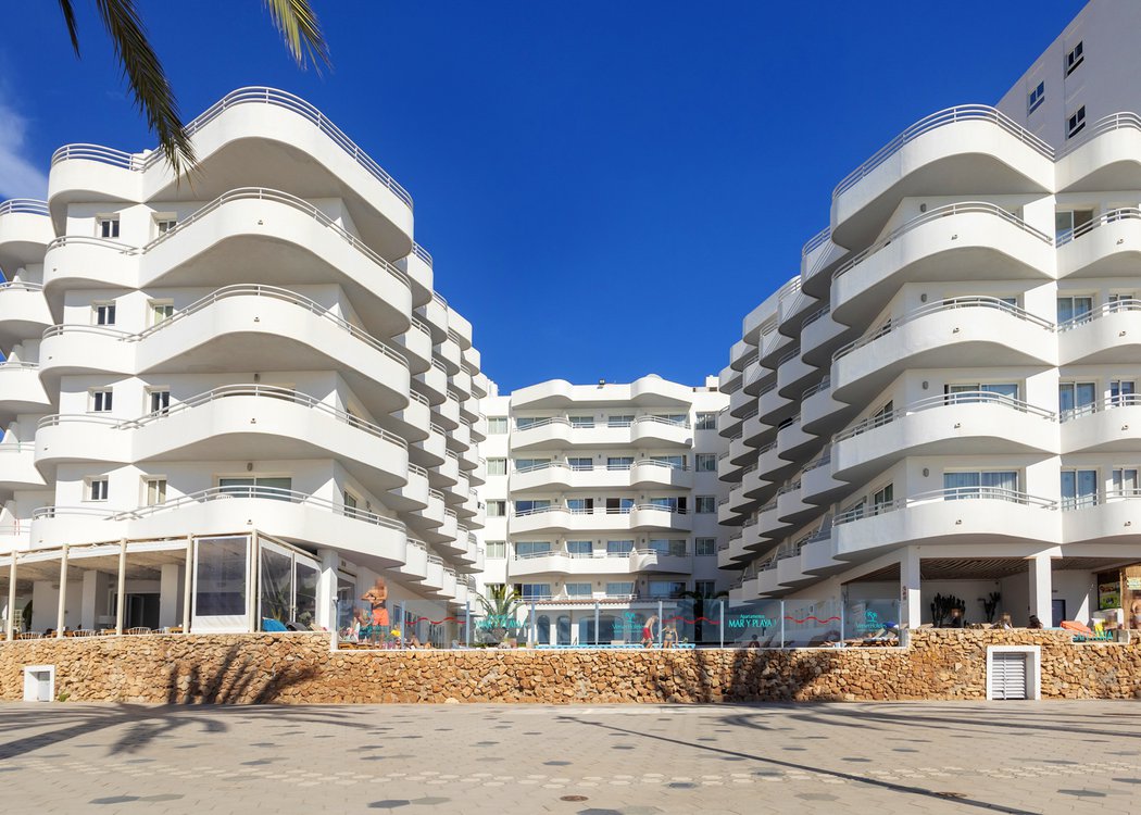 Apartamentos Mar y Playa