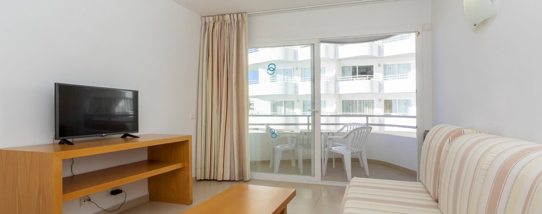 One Bedroom Apartment 2-3 Persons-15