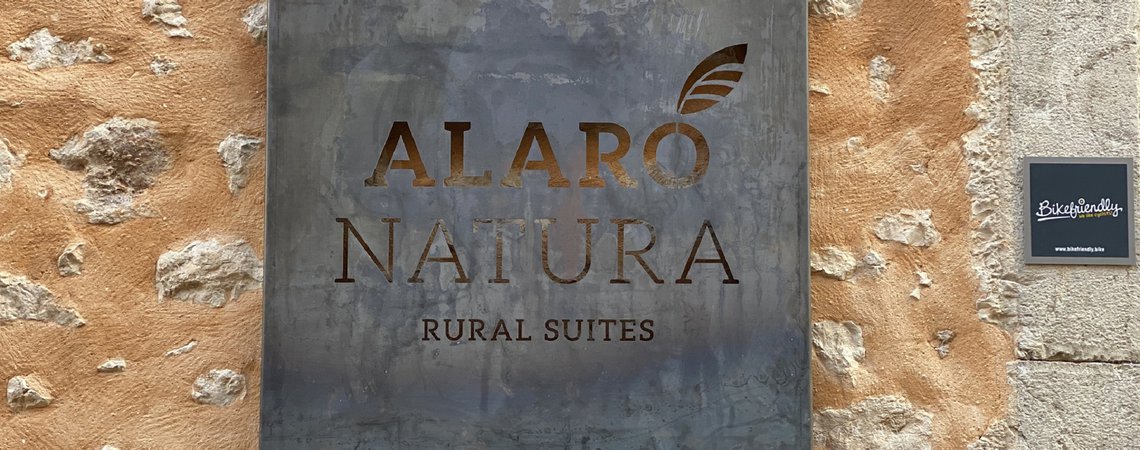 Alaro Natura Rural Suites és Bike Friendly