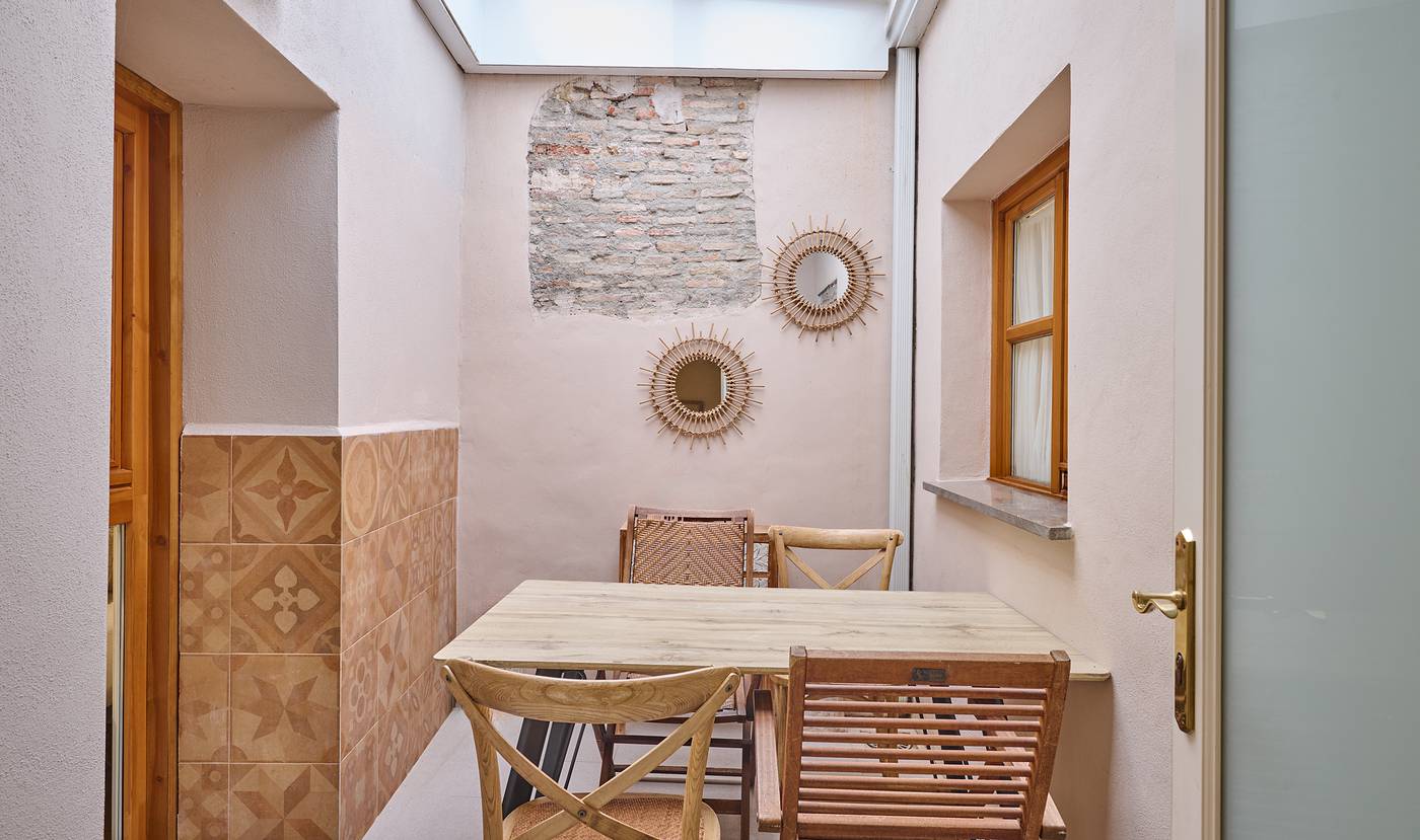 room image 6