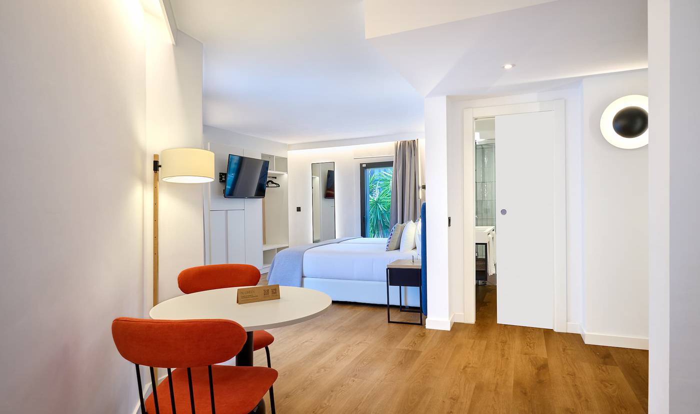 room image 2