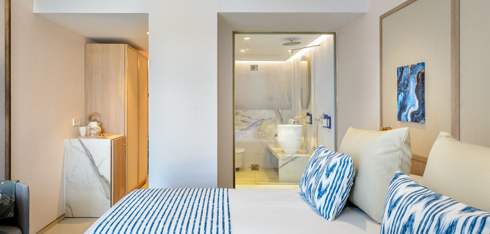 Room image Zweibettzimmer mit seitlichem Meerblick (2 pax)