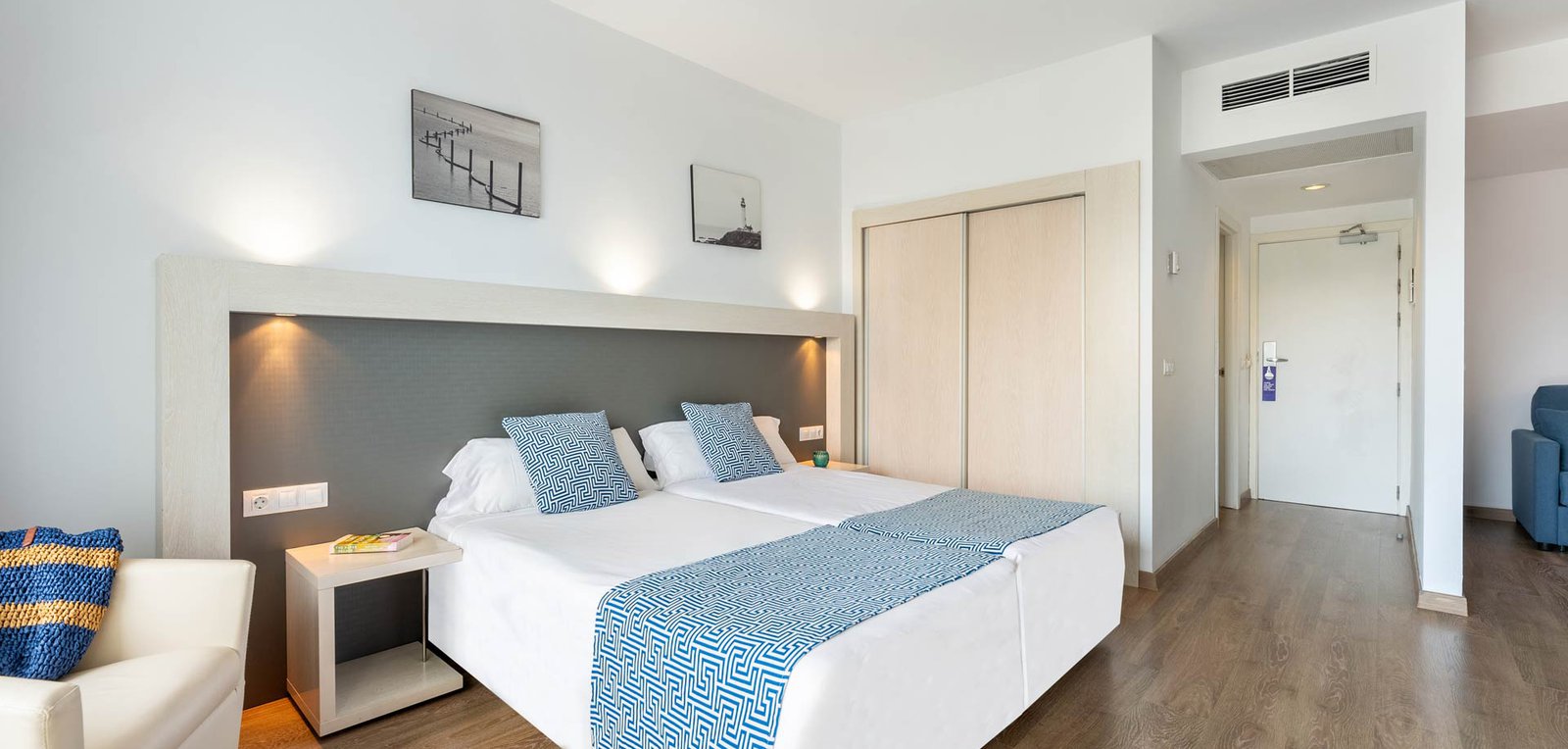 Room image Suite Familiale vue sur la mer