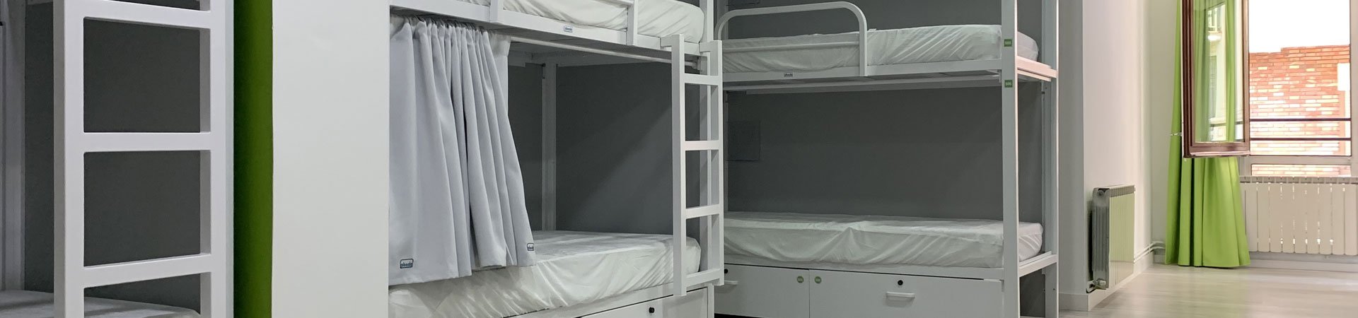 slide <span>Rooms </span>private beds, comfortable and modern