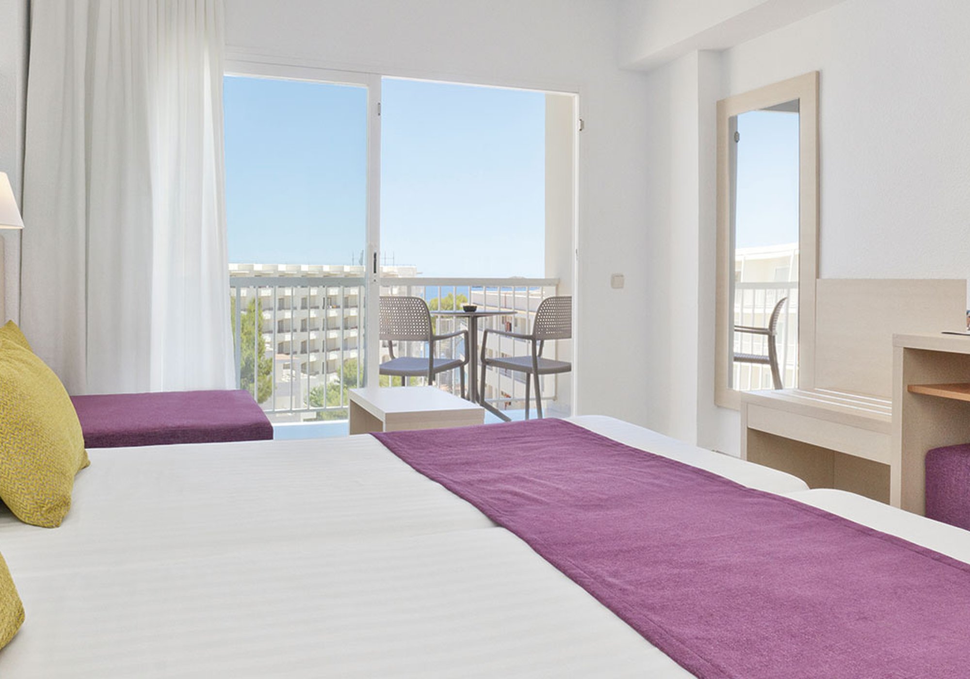 [common:hotelName, ]:extra item image