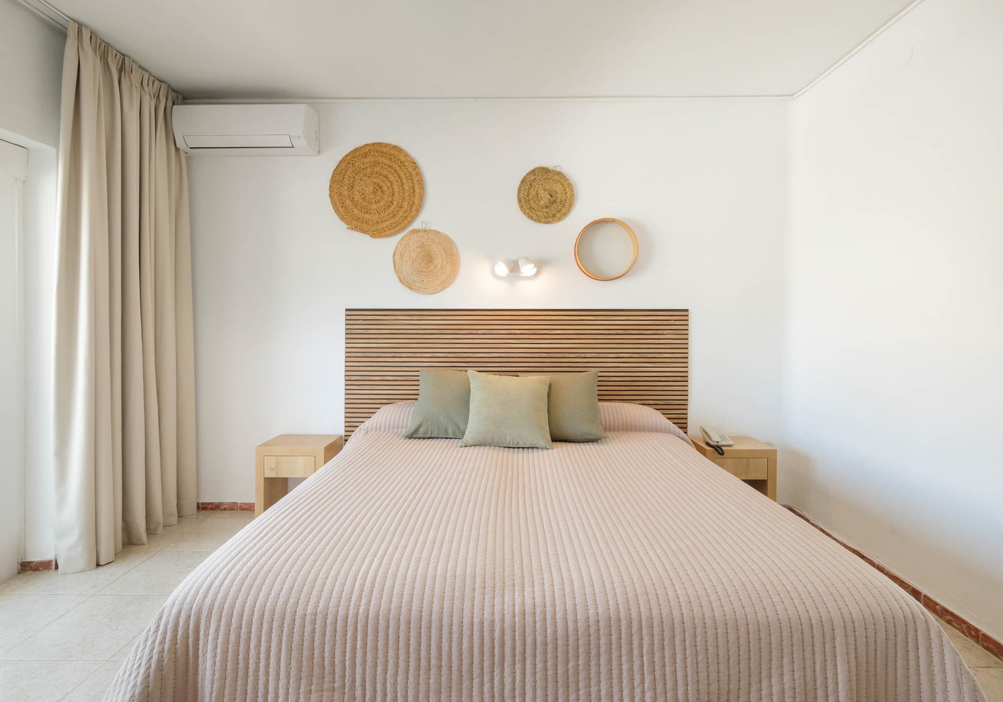 [common:hotelName, ]:extra item image