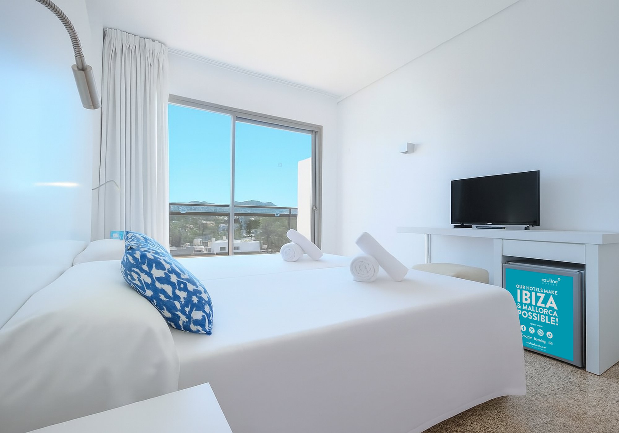 [common:hotelName, ]:extra item image