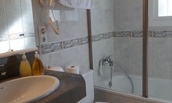 CHALET NEBEN DEM HOTEL (5/8 Personen)