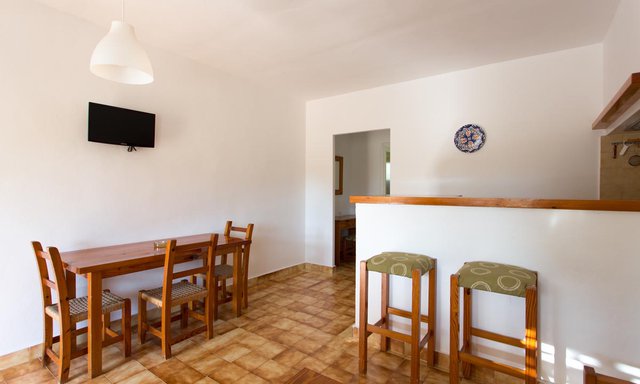 https://images.neobookings.com/hotels/formentera/punta-rasa/rooms/apartment-a-em6rpepo4g.jpg?width=600&height=400