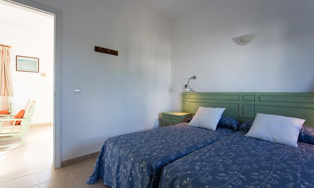 https://images.neobookings.com/hotels/formentera/punta-rasa/rooms/apartment-b-em6rpe3o4g.jpg?width=600&height=400