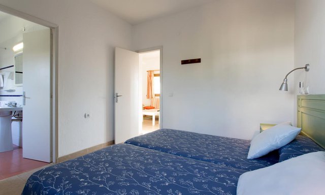 https://images.neobookings.com/hotels/formentera/punta-rasa/rooms/apartment-b-ol6g3yqqx2.jpg?width=600&height=400