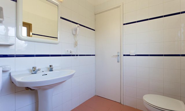 https://images.neobookings.com/hotels/formentera/punta-rasa/rooms/family-apartment-5e4jpmm54n.jpg?width=600&height=400