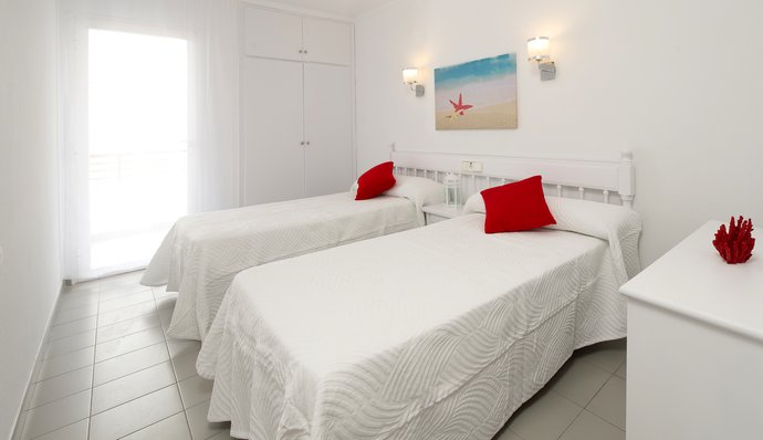 Hotel for families in San Antonio, IbizaResort Hotel and Apartments, Coral Star Ibiza - Star Resorts Group