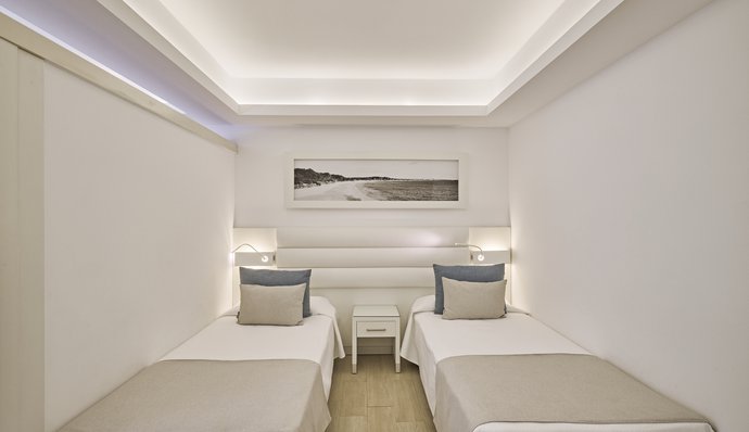 Accommodation in Talamanca Beach, IbizaLuxury hotel in Talamanca beach, Ibiza. Hotel Argos Grupo Sibiza