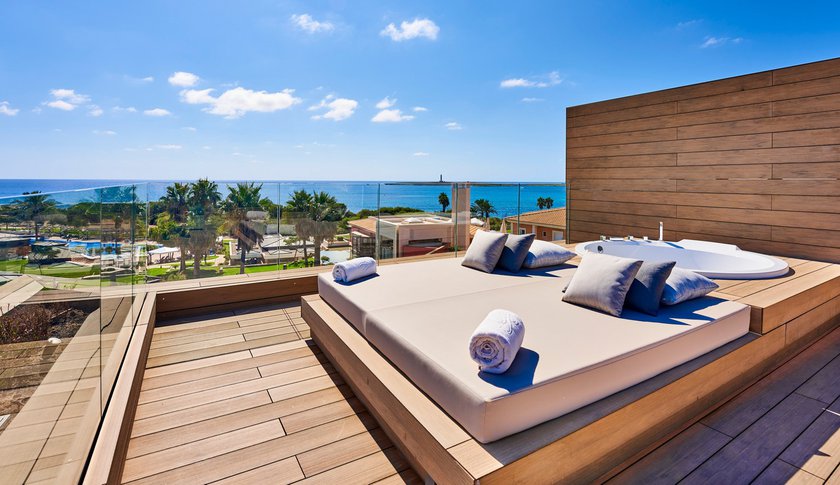 Prestige Suite Roof Top Sea View - NEW 2020-6