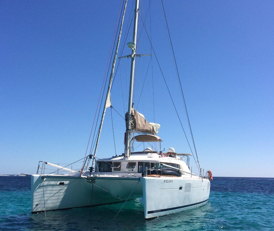 Catamaran rental in Fuerteventura | Arena Hoteles