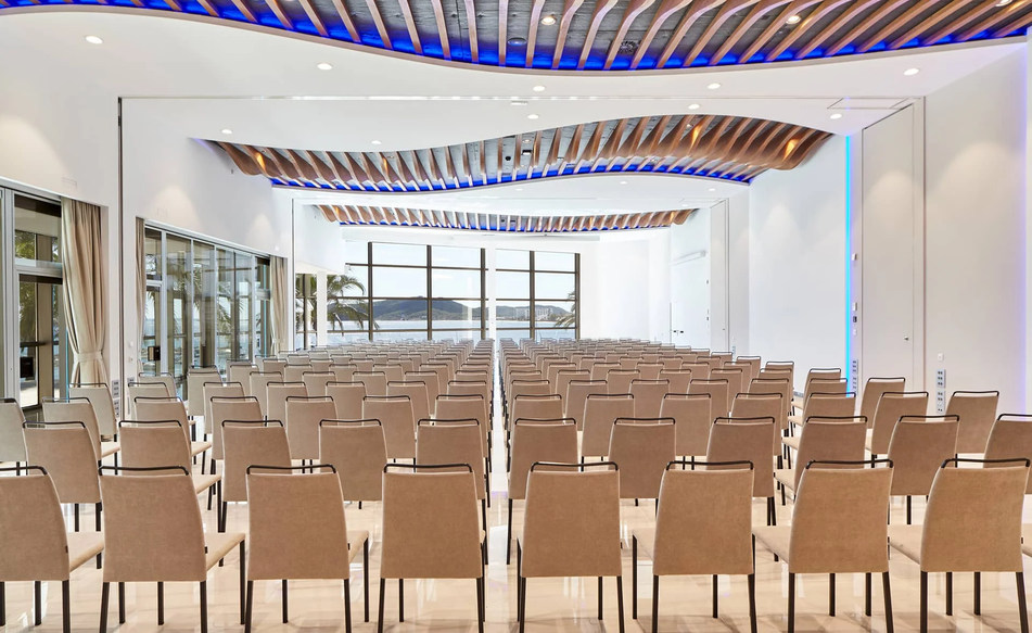 9 SALAS DE REUNIONES QUE SE ADAPTAN A LAS NECESIDADES DE CUALQUIER EVENTO 