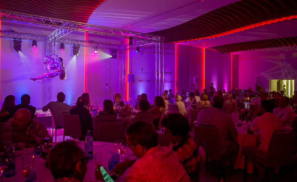 BANQUETES Y CÓCTELES 