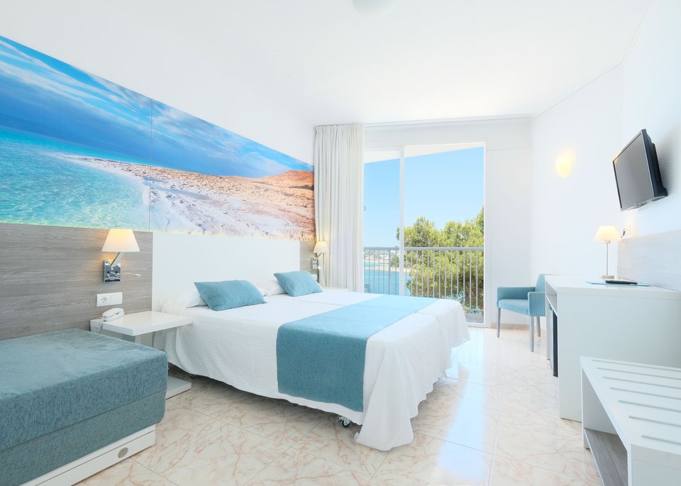 Images from Rooms 8