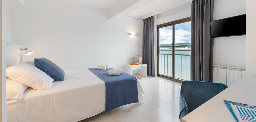 Room image Ibiza Suite met uitzicht op zee