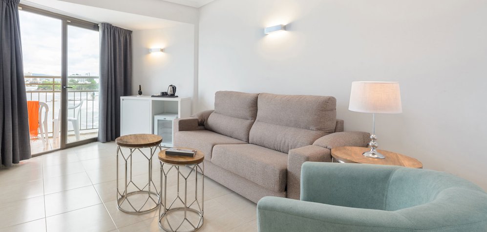 Room image Ibiza Suite met uitzicht op zee