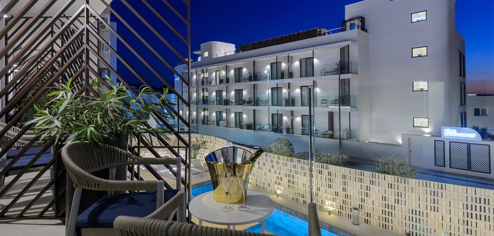 Room image Dubbelkamer met uitzicht op het zwembad