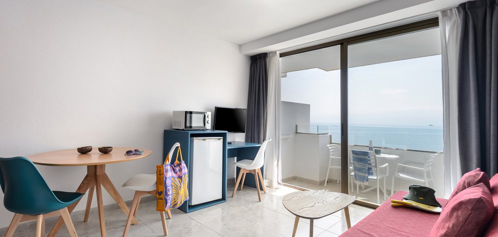 Room image 1 bedroom apartment with sea view