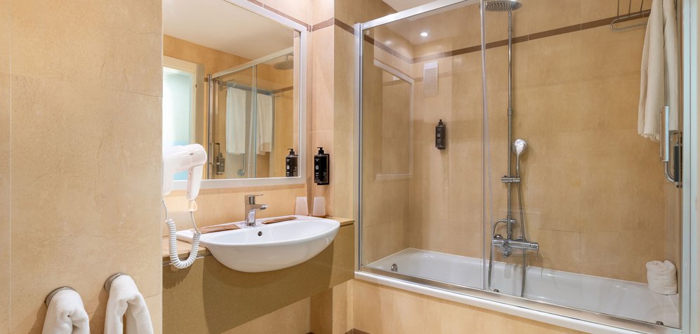 Room image Zweibettzimmer mit meerblick