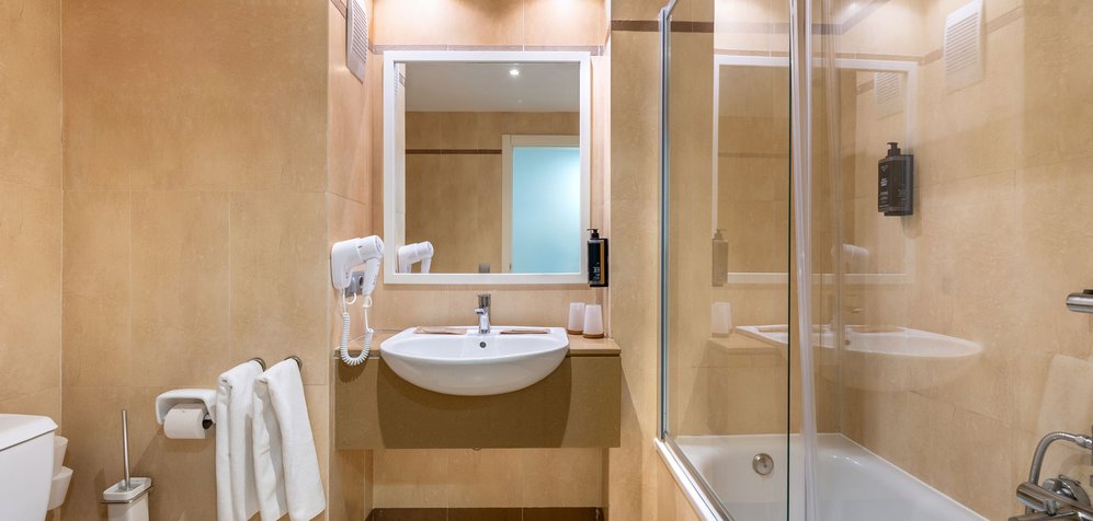 Room image Einzelzimmer mit seitlichem Meerblick