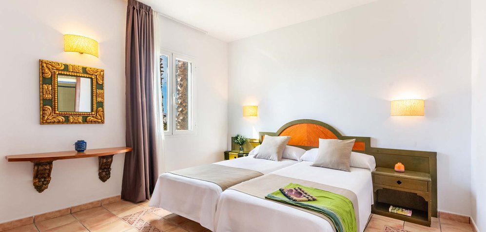 Room image 1 Bedroom Pool view Apartment (2/4 pax)