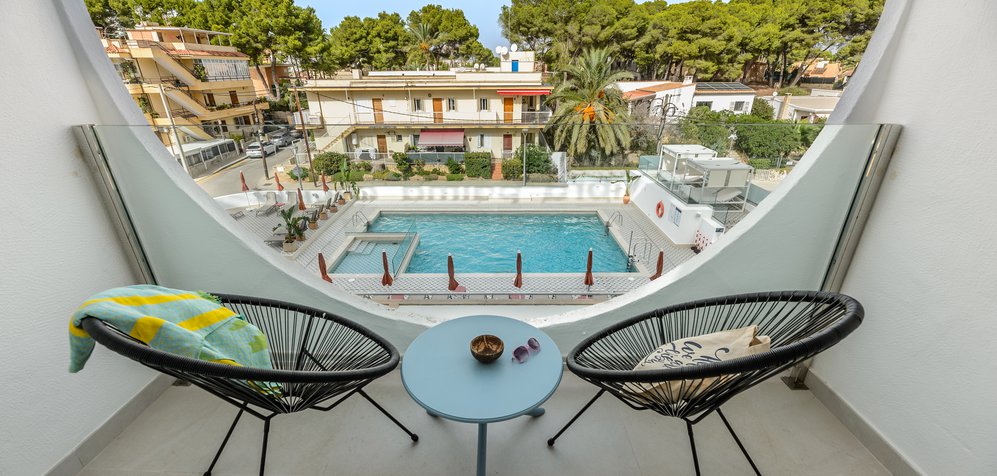 Room image Dubbelkamer met uitzicht op het zwembad (2 pax)