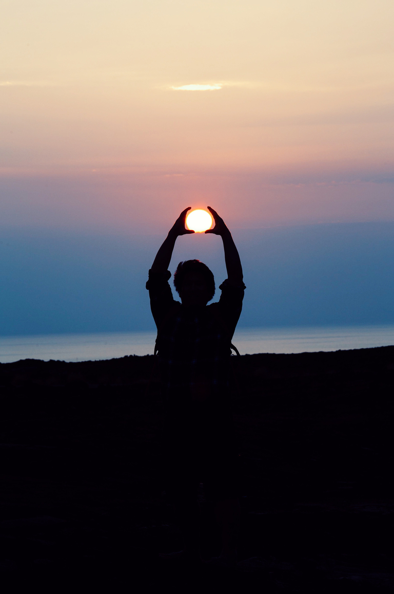 Imagen: https://images.neobookings.com/cms/aldahotels.es/section/como-ver-el-eclipse-solar-de-2026-de-forma-segura/pics/como-ver-el-eclipse-solar-de-2026-de-forma-segura-jrd9s7k9j5d82n.jpeg