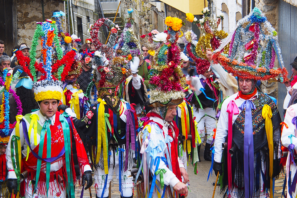 Imagen: https://images.neobookings.com/cms/aldahotels.es/section/vive-el-carnaval-de-ourense-una-experiencia-unica-en-galicia/pics/vive-el-carnaval-de-ourense-una-experiencia-unica-en-galicia-r2e5n1veq8.jpeg