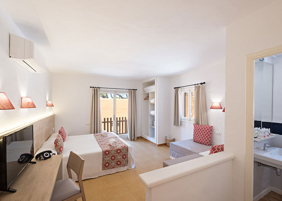 Standard Quadruple Room