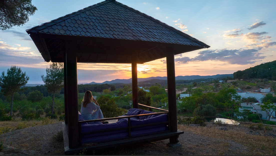 Imagen: https://images.neobookings.com/cms/canlluc.com/section/sunset-in-can-lluc/pics/sunset-in-can-lluc-voe75zrl5r.png