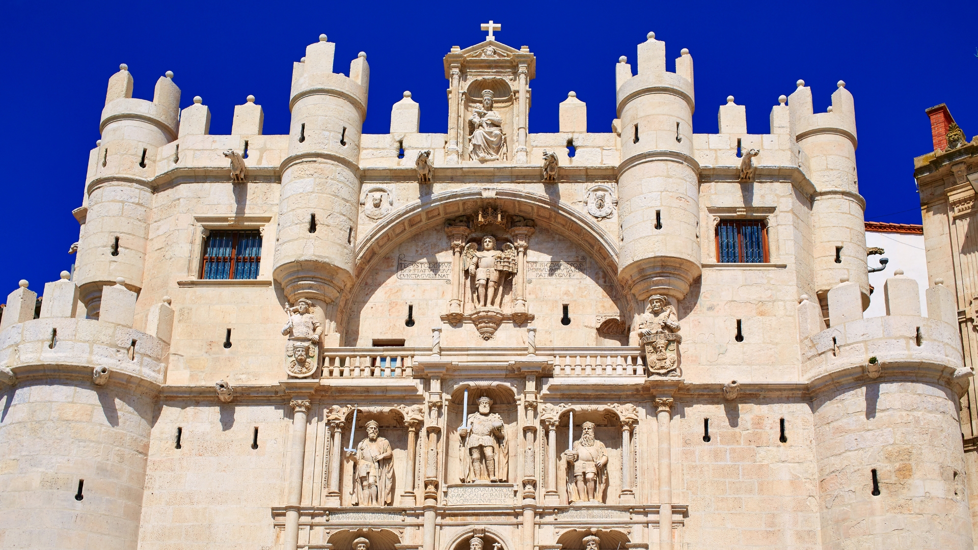 Arco de Santa María y casco histórico