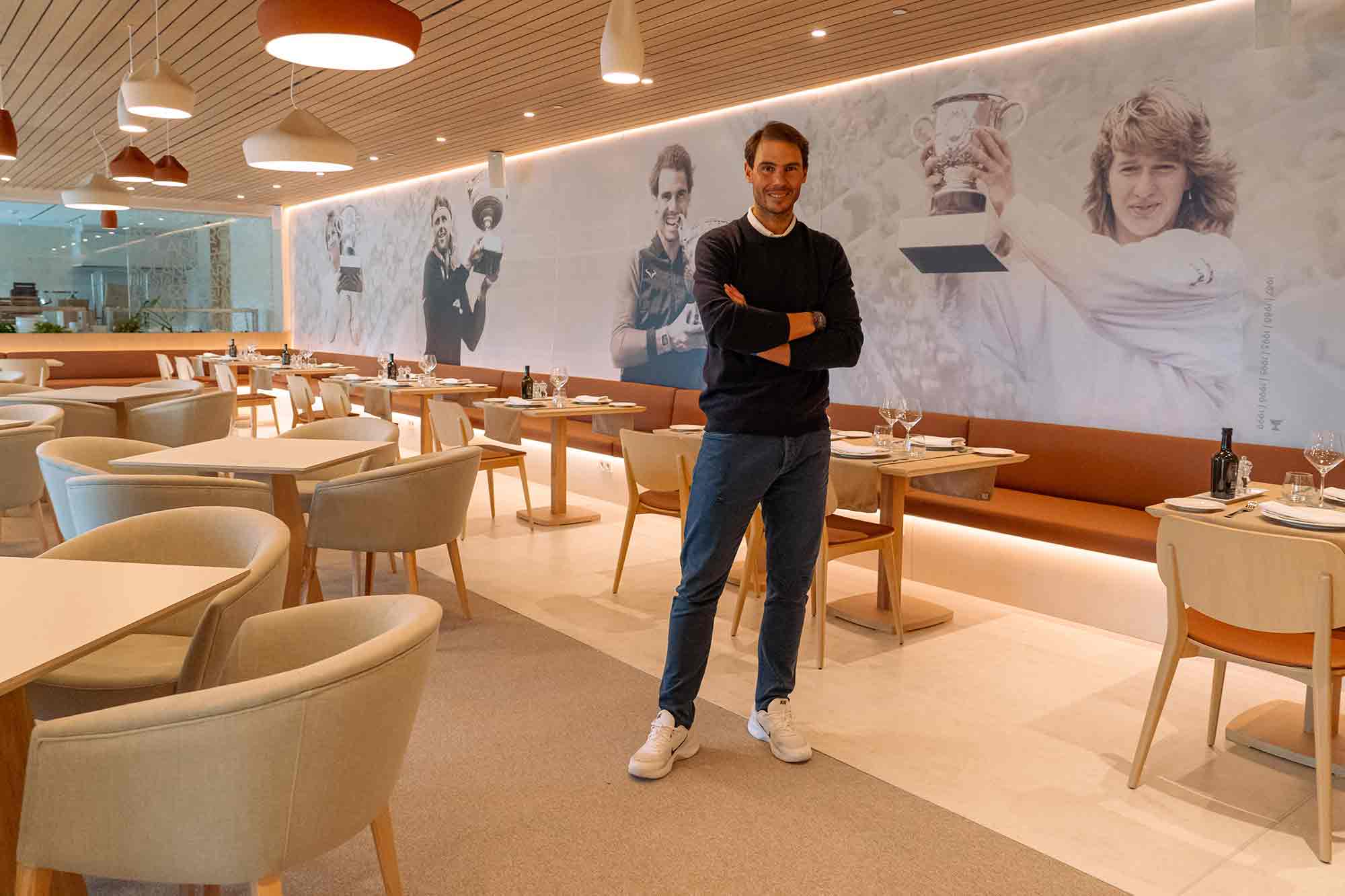 Rafa Nadal inaugura el “Restaurante Roland-Garros” en la Academia