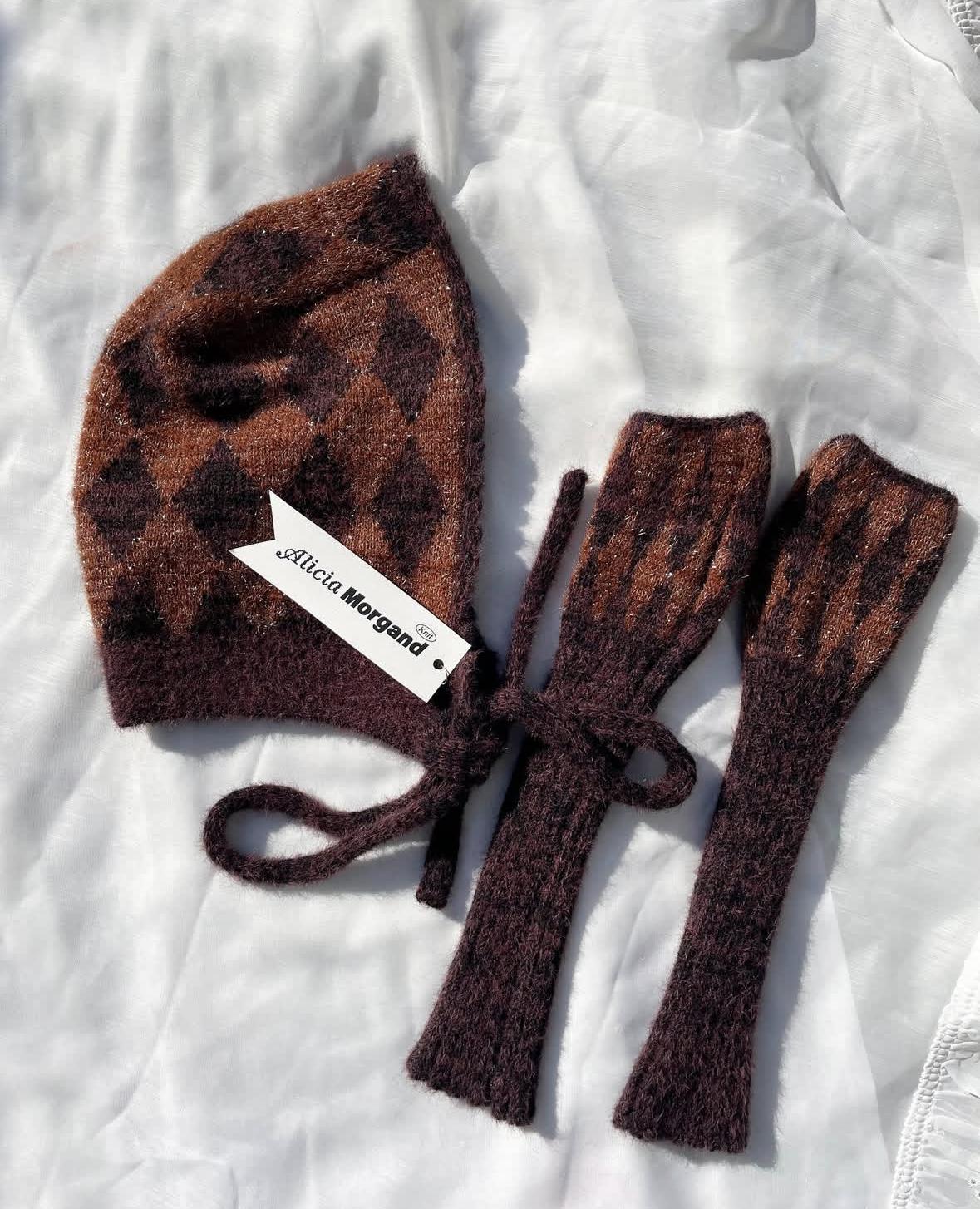 Imagen: https://images.neobookings.com/cms/theconcepthotels.com/section/alicia-morgand-lets-make-knitwear-great-again/pics/alicia-morgand-lets-make-knitwear-great-again-voe70y1w5r.jpeg