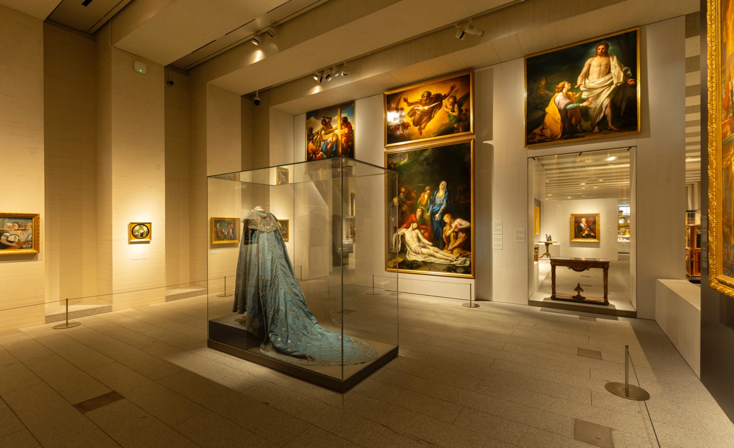 Imagen: https://images.neobookings.com/cms/umusic-hotels.com/section/a-new-cultural-landmark-in-madrid/pics/a-new-cultural-landmark-in-madrid-1qwvvxywkx.jpeg