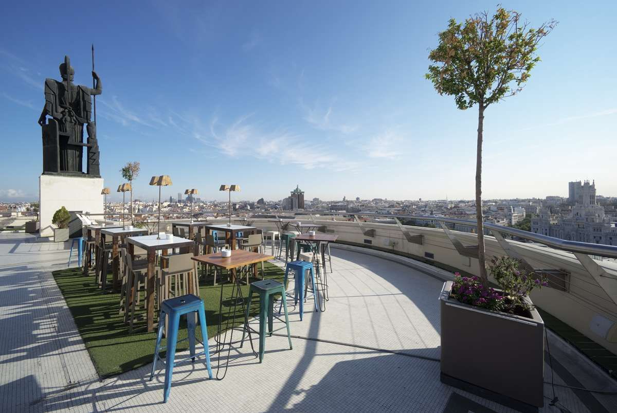 Imagen: https://images.neobookings.com/cms/umusic-hotels.com/section/madrids-creativity-and-culture/pics/madrids-creativity-and-culture-9gwm5r3e6p.png