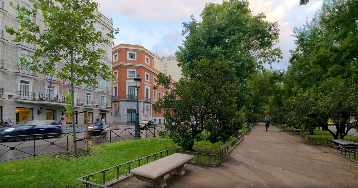 Imagen: https://images.neobookings.com/cms/umusic-hotels.com/section/scenic-running-routes-from-umusic-hotel-madrid/pics/scenic-running-routes-from-umusic-hotel-madrid-powzvdpl3n.png